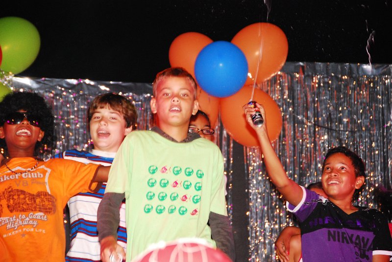 20Jan12PW_groep8B_dance_party-11.JPG