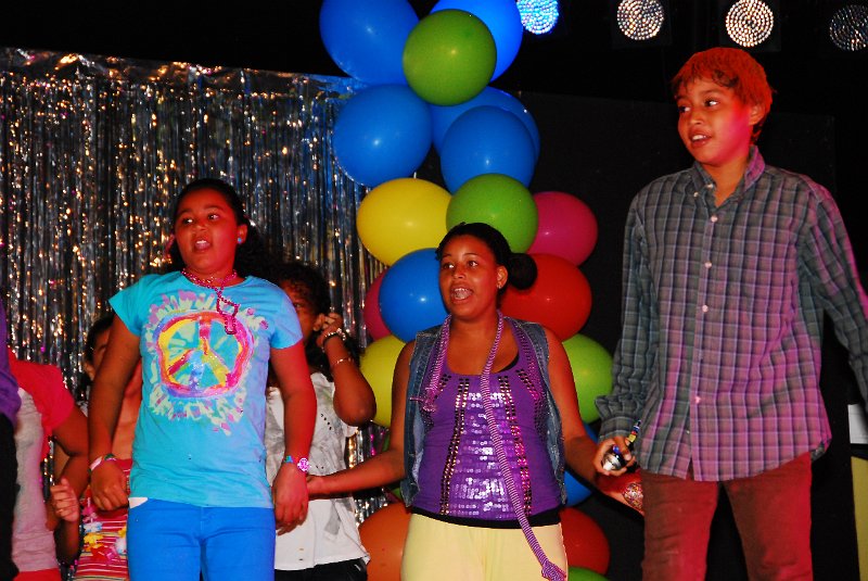 20Jan12PW_groep8B_dance_party-17.JPG