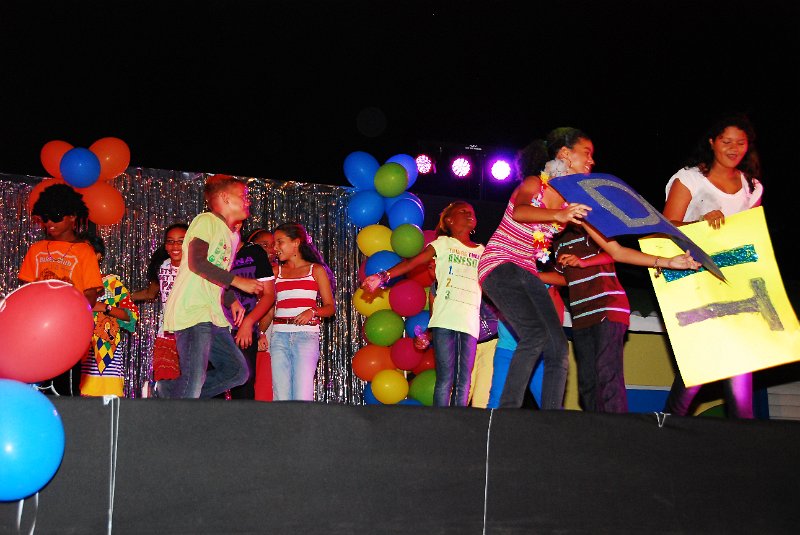20Jan12PW_groep8B_dance_party-25.JPG